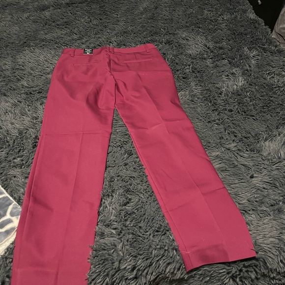 Gorgeous maroon express editor slacks. Size 2 - Picture 4 of 6